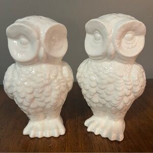 Vintage White Ceramic Owl Figurine salt and pepper shakers, w/stoppers.